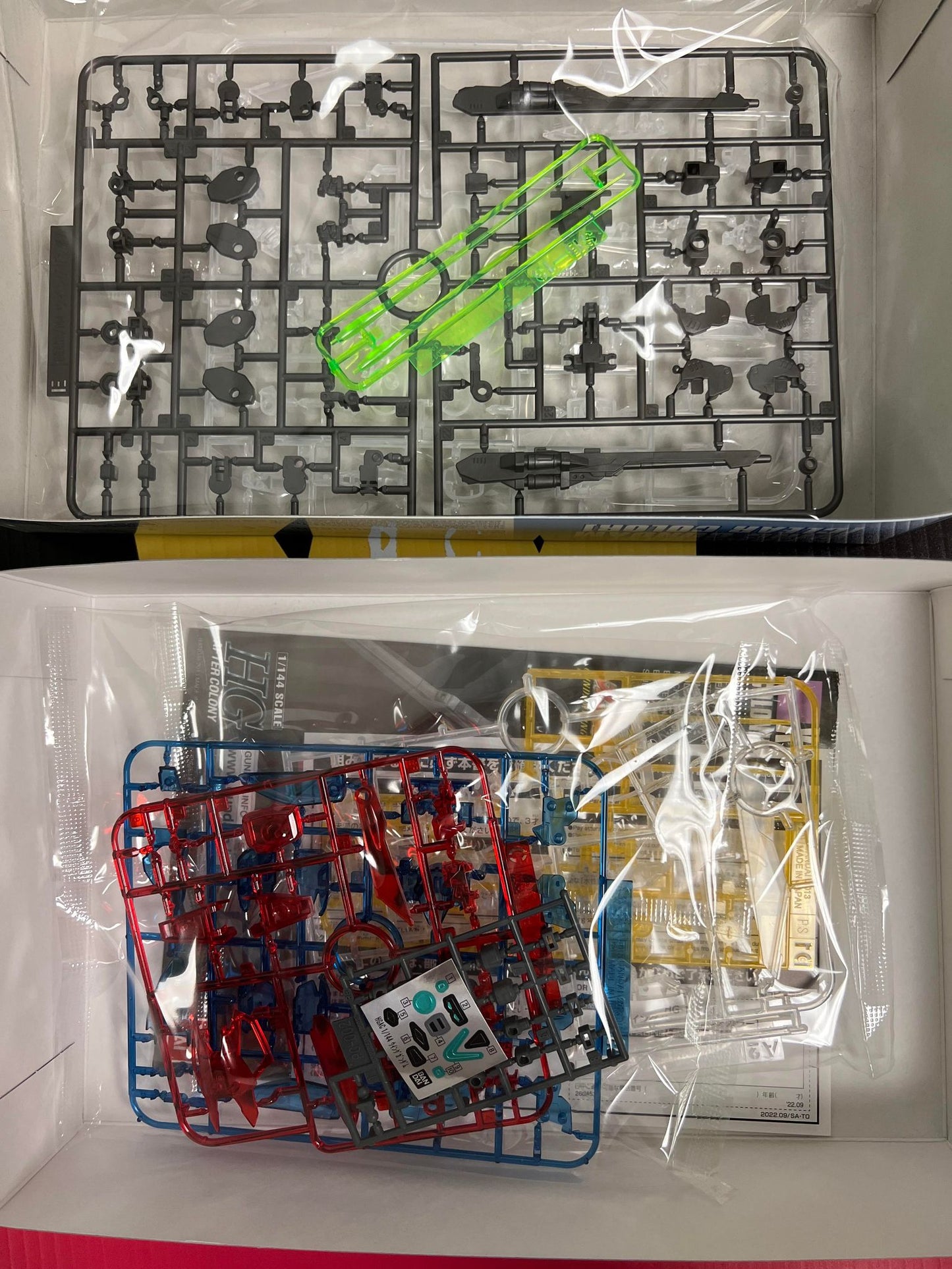 HG 1/144 Wing Gundam [Clear Color] EVENT LIMITED ITEM Gunpla Kit