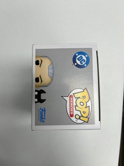 Funko Pop! DC Heroes: Batman Beyond - Bruce Wayne & Ace #550 [Funko Limited Edition - 9,500pcs]