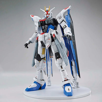 Bandai: Gunpla - Full Mechanics ZGMF-X10A Freedom Gundam Ver. GCP Master Grade [MG] 1/100 Model Kit