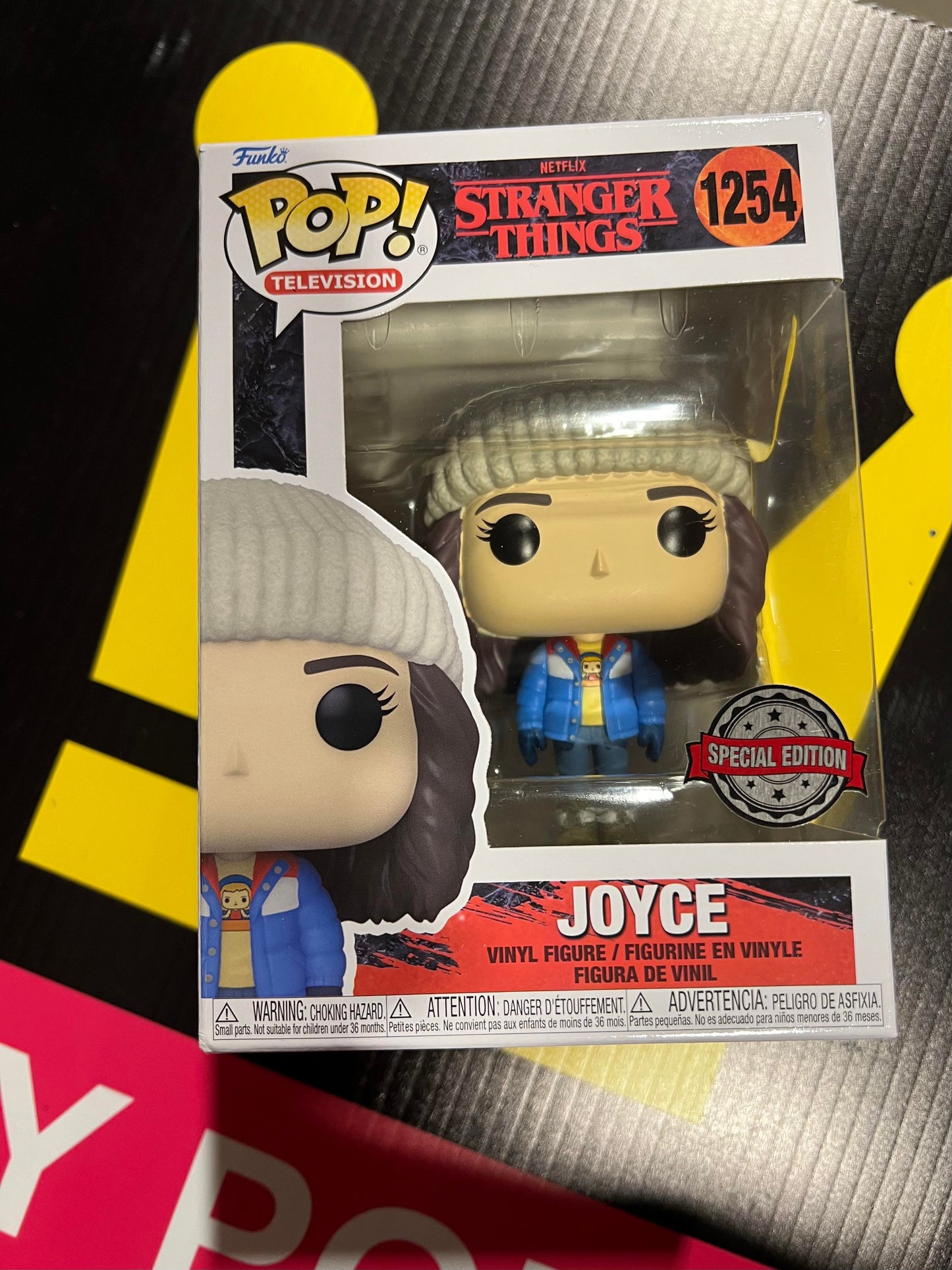 FUNKO POP! TELEVISION STRANGER THINGS JOYCE BYERS [FUNKO SHOP EXCLUSIVE] #1254